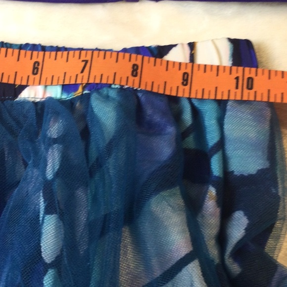 🌼 GYMBOREE 🌼 multi color Print Skirt w/ Sheer Blue Mesh Covering girls 5 - Picture 8 of 13